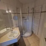 Inselhotel Kapitaen Tadsen / Amrum Hotel Nebel