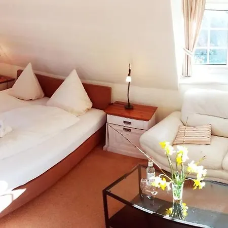 Inselhotel Kapitaen Tadsen / Amrum Nebel