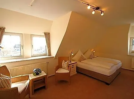 Inselhotel Kapitaen Tadsen / Amrum Nebel